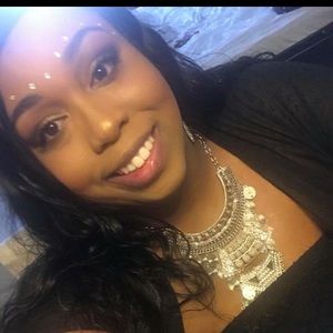 Meet your Posher, Breannon